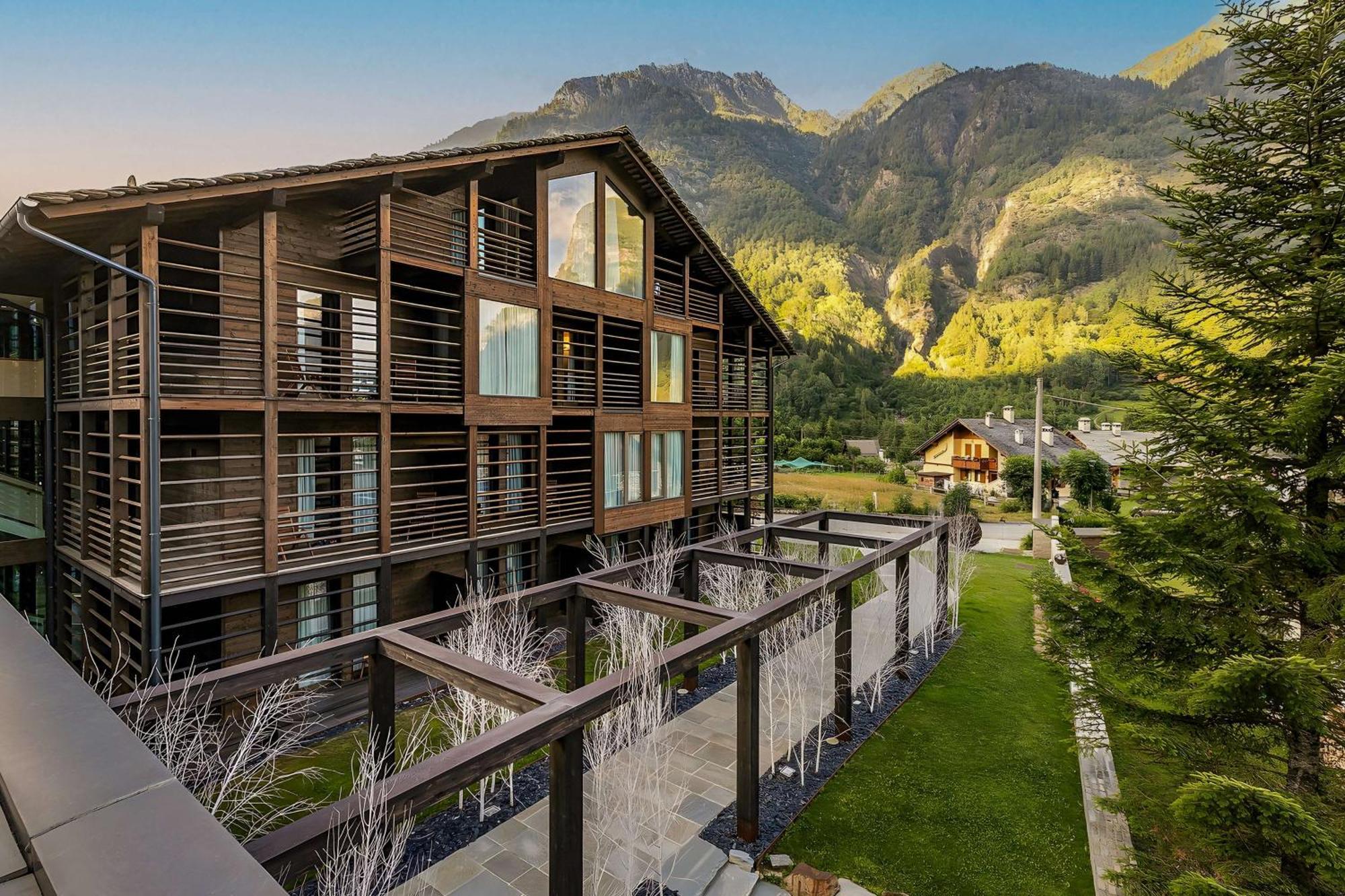 Hotel Nh Collection Alagna Mirtillo Rosso Exterior foto